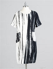Load image into Gallery viewer, SUMMER DRESSES 4 Easy Breezy Tunic Dress with Double Pockets White/Black

