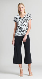 CLARA SUNWOO Soft Knit Short Sleeve Animal Print V-Neck Blouson Top